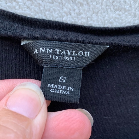 Ann Taylor beaded top size S - Picture 3 of 4